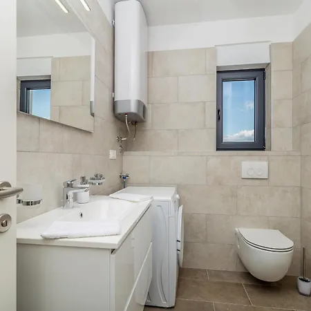 Laganini Apartamento Njivice