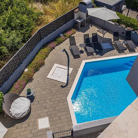 Laganini 公寓 奈维斯