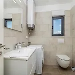 Laganini Διαμέρισμα Njivice