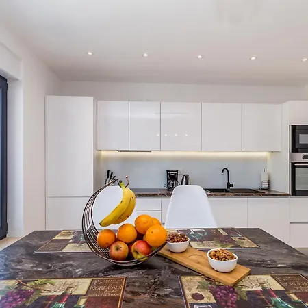 Laganini Apartament *