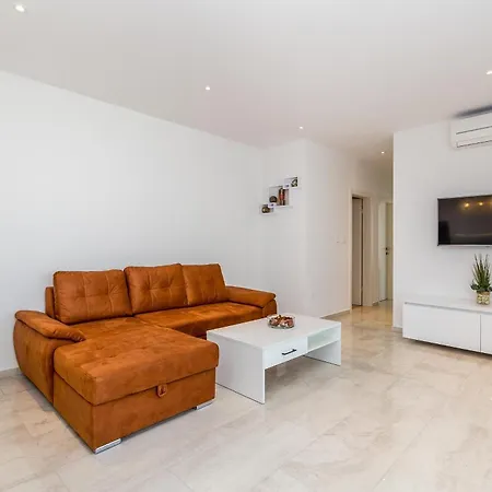 Laganini Apartman Njivice