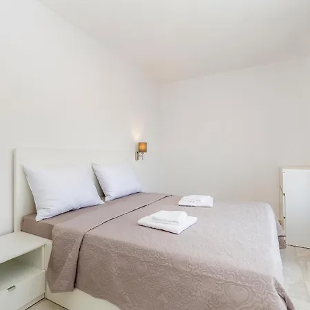 Laganini Apartman Njivice